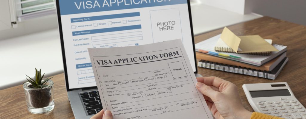 visa-application-form-laptop